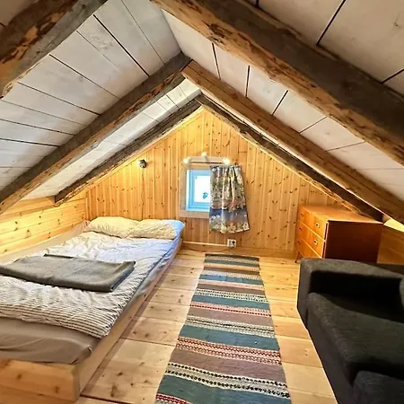 Husky Farm Cabin At Offtrack Experience Chalet Overbygd
