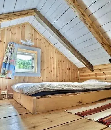 Husky Farm Cabin At Offtrack Experience