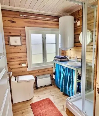 Husky Farm Cabin At Offtrack Experience
